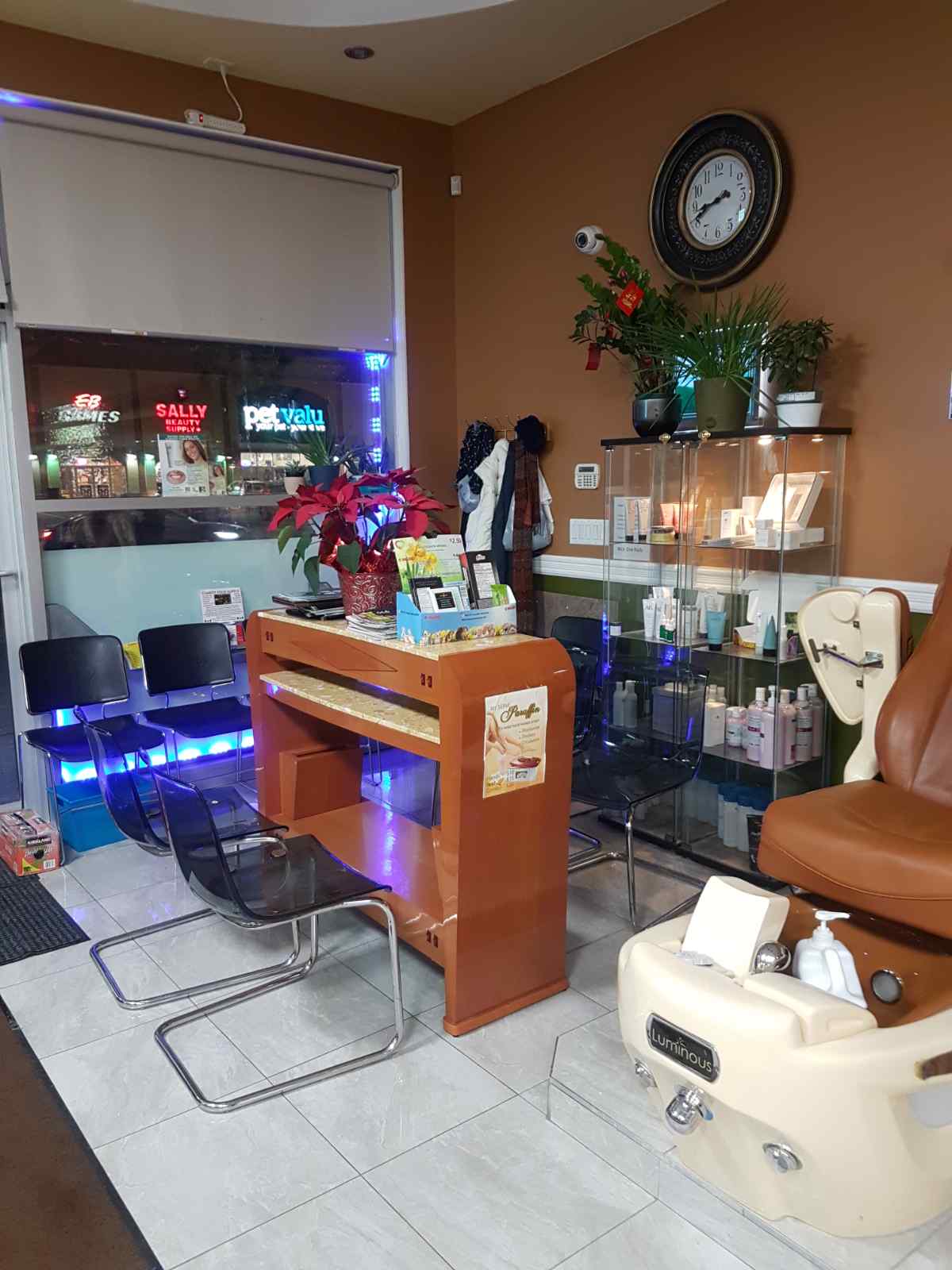 NAIL SALON NEAR ME IN SMARTCENTRES REXDALE ETOBICOKE ON M9W 3W6